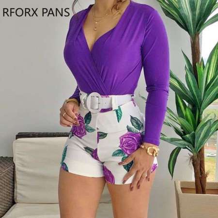 Conjunto Feminino Com Estampa Floral Blusa E Short Top Gola V